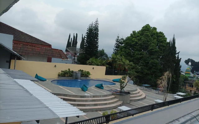 Batu Indah Pool Villa