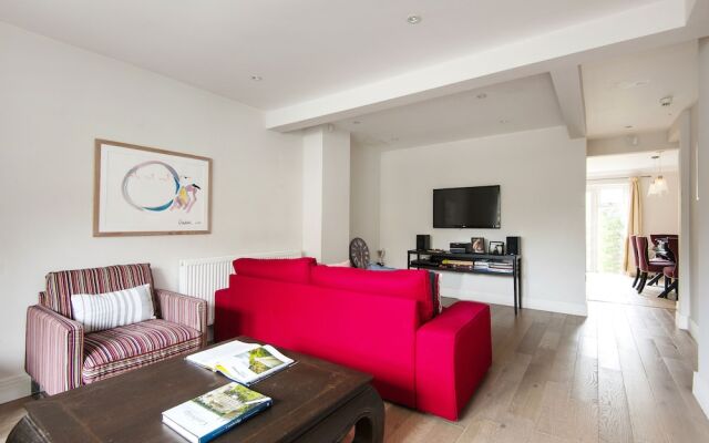 Lovely Putney Home by the Thames