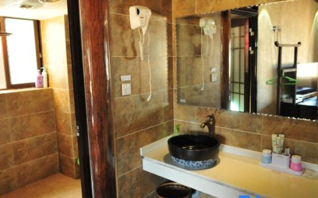 Tengchong Yinghe sightseeing Inn