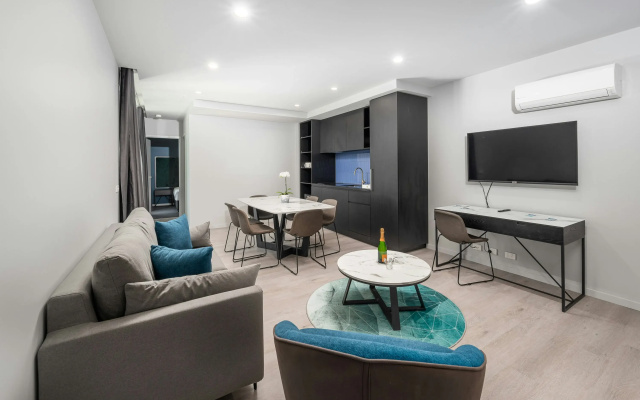 Oros Hotel and Apartments