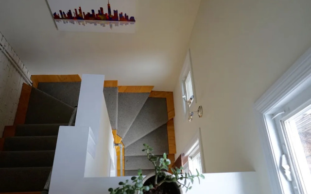 3-Level Bucktown Home - Amazing Outdoors & Parking