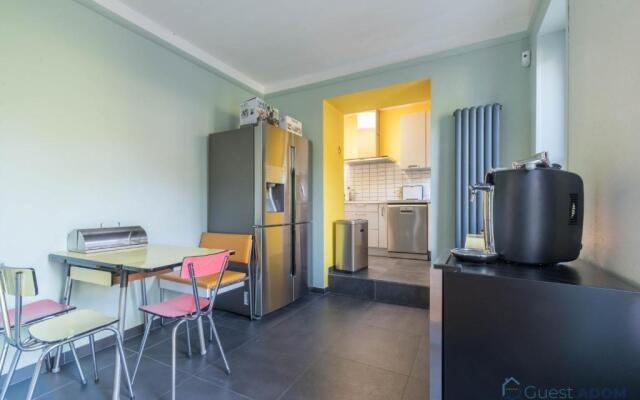 Maison avec jardin de 1200m et billard