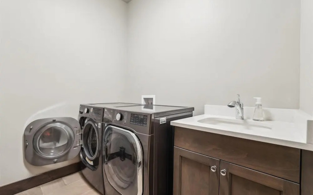 Chateau Breck 4 Bedroom Townhouse