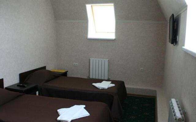 Holiday Hotel