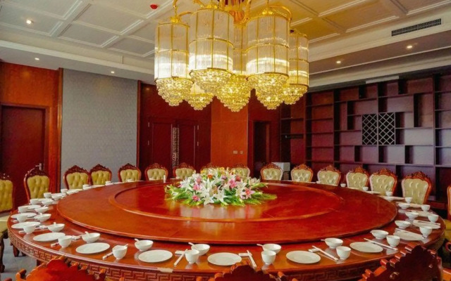 Shengshi Baiyun Hotel
