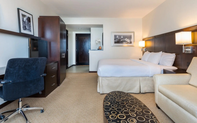 Courtyard by Marriott Panama Metromall