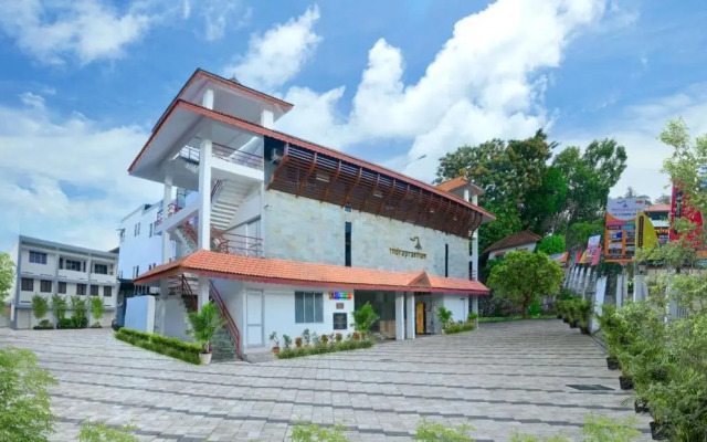 Indraprastham Houseboats