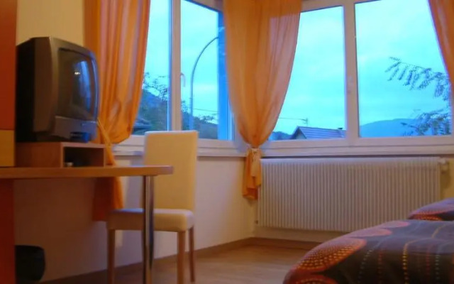 La Maison Bleue