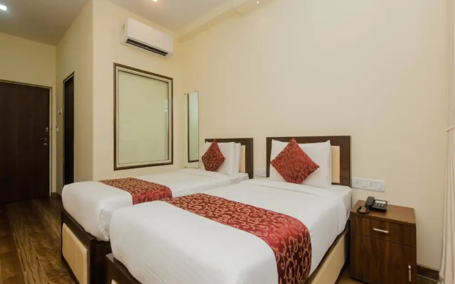 OYO 9849 Hotel Divine Residency