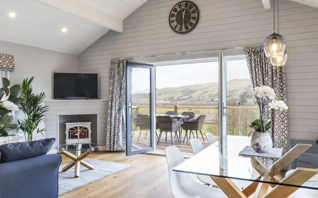 Throstle Nest Farm Lodges