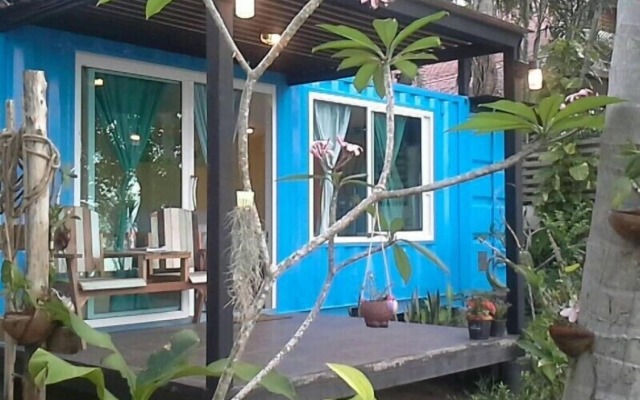 Think & Retro Cafe Lipa Noi Samui