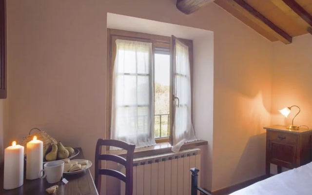 Farmhouse in Campriano With Pool & Wine Tours