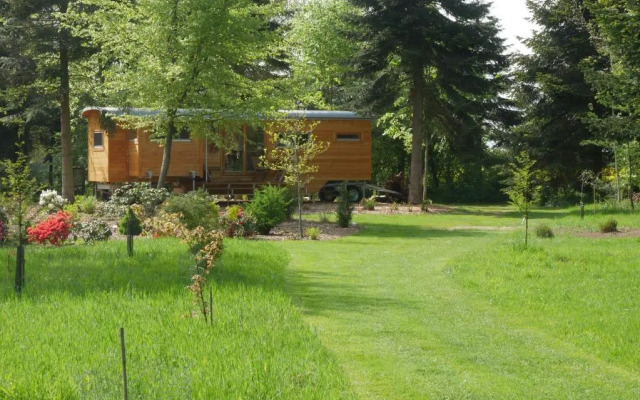 Tiny House, Kleinod im Grünen