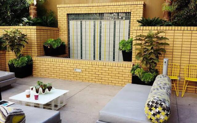 Hollywood Boulevard Extended Stay