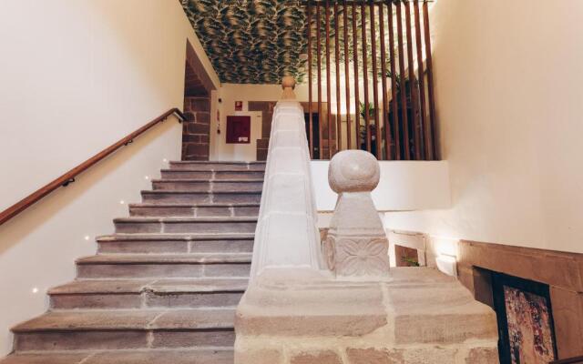 Arha Casona de Carmona (Antiguo Parador de Carmona-Cantabria)