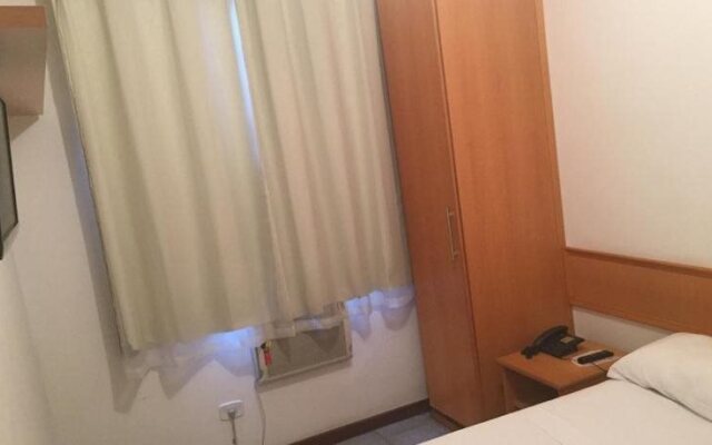 Jardim de Allah Flat Service