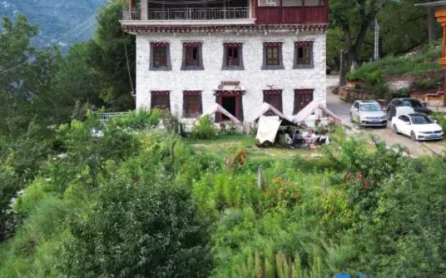 Yunlu Sunset Scenic Homestay