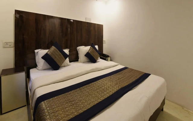 OYO Flagship 18618 Ocean Blue Residency
