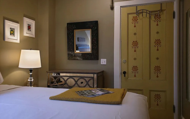 Bass Cottage & Ullikana