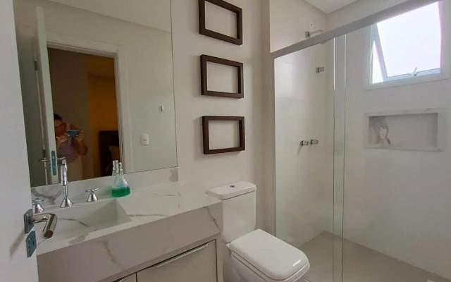 194 - Lindíssimo Dúplex 04 dormitórios em Mariscal