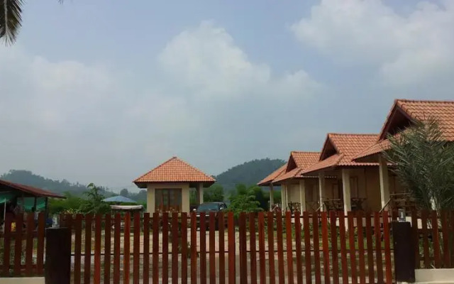 Huean Berng Nam Khong Resort