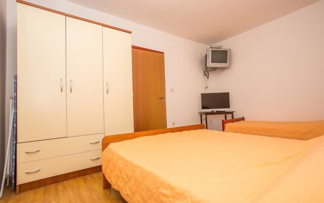 Apartments Biondić