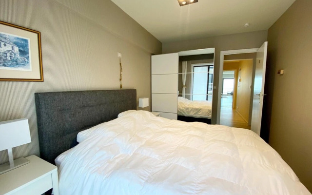 Apartment in Nieuwpoort by the Sea Wall