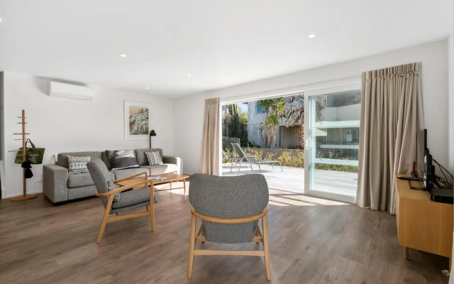 The Waihi Beach House - Waihi Beach Holiday Home