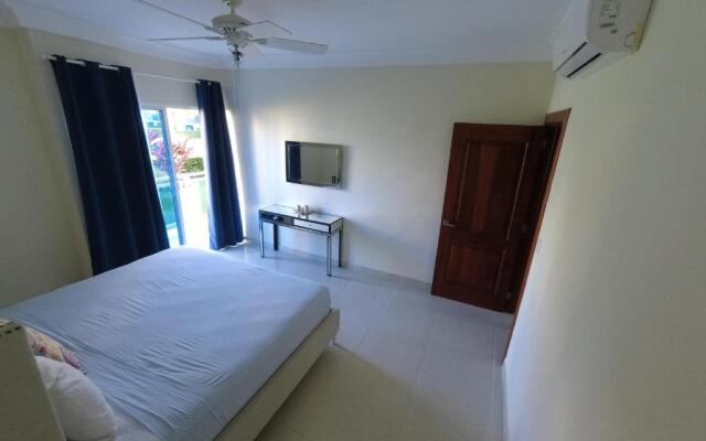 H2 Exclusive apartment near the the ocean