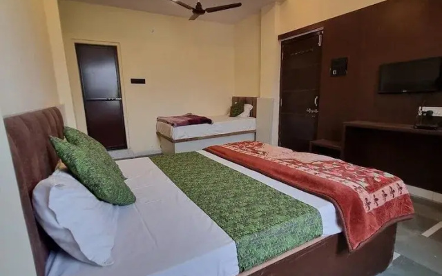 Hotel Shree Shivtam