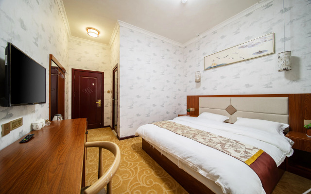 Puhua Hotel