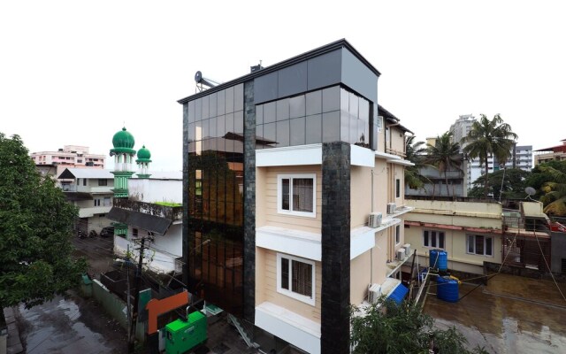 OYO 6728 Almas Residency