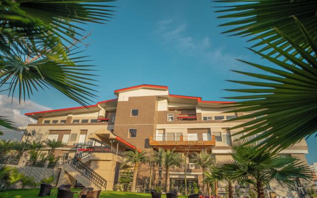 Dhauladhar Heights Resort