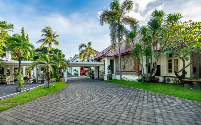 Inna Bali Heritage Hotel