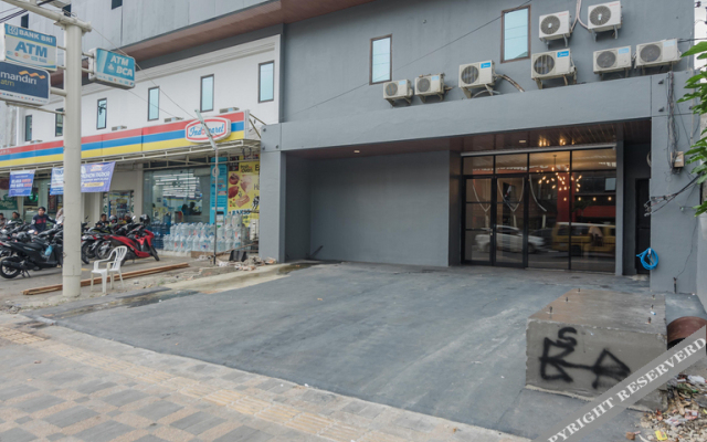 RedDoorz Plus near Maimun Palace 2 Medan