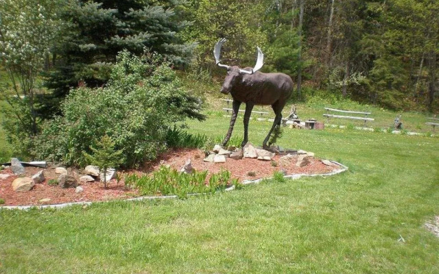 Dwight Riverside Inn