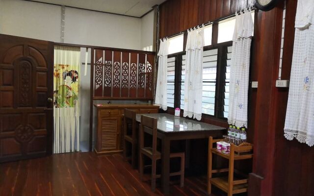 Sriwipa Hill Khao Kho