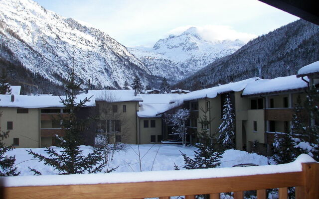 Chalet Alpina Hotel & Apartments