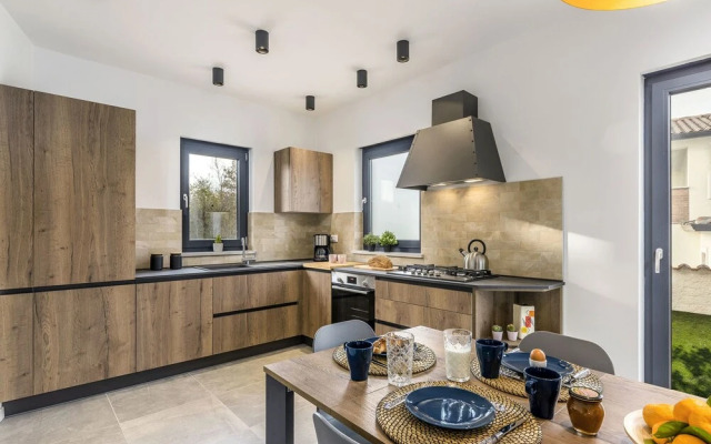 Villa Isabela Vr Naveri