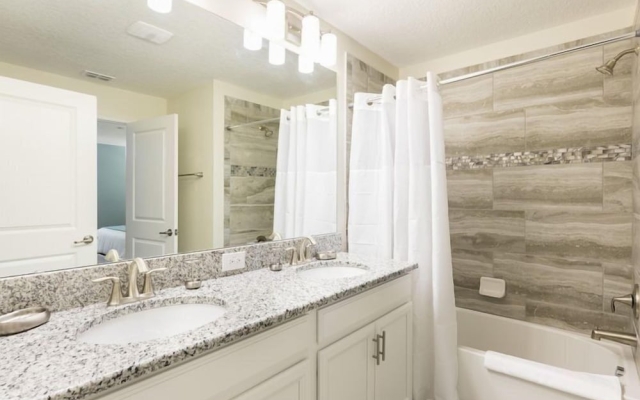 4BR 3BA ChampionsGate Townhouse