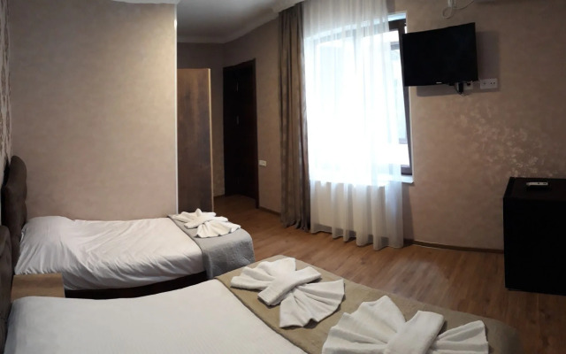 Отель «Лотос»