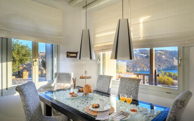 Beyond Beachfront Super Paradise Villa