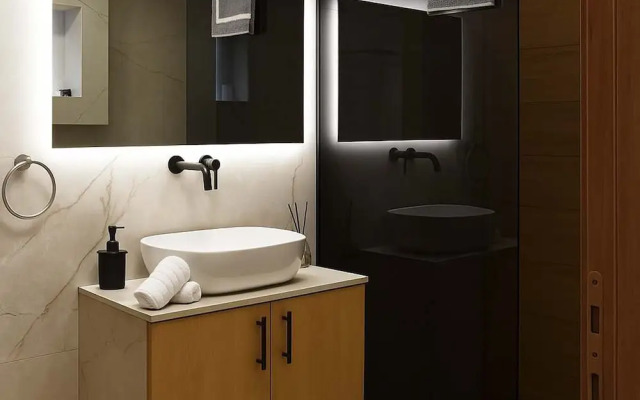 Lavish Living Suite Heraklion Crete