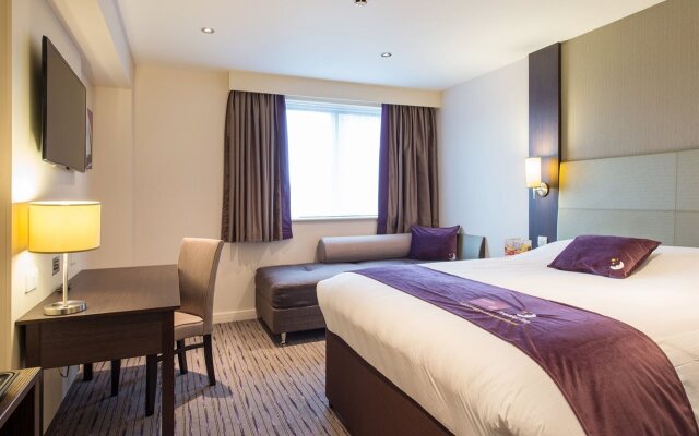 Premier Inn Basingstoke Town Centre Hotel