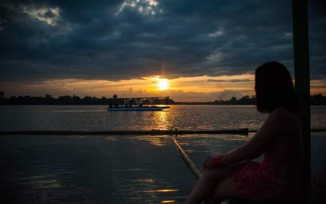 Bluemoon Riverside Resort