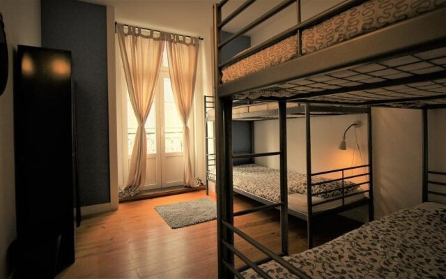 We Love F Tourists: Hostel