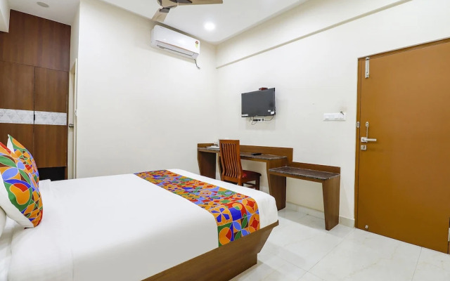 Fabhotel Sathya Comforts