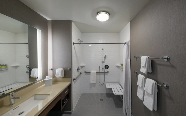 Staybridge Suites Phoenix - Biltmore Area by IHG