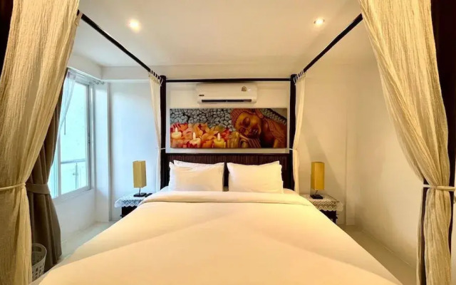 B6 1 Bedroom 1 Bath Partial Seaview at Karon