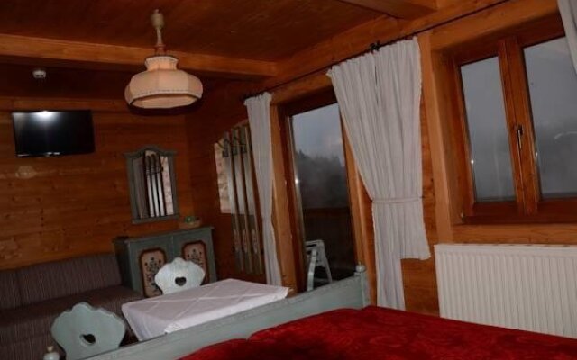 Hotel & Alpengasthof Pinzgerhof